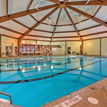 Peaceful Poconos Home With Lake And Pool Access! Long Pond Екстер'єр фото