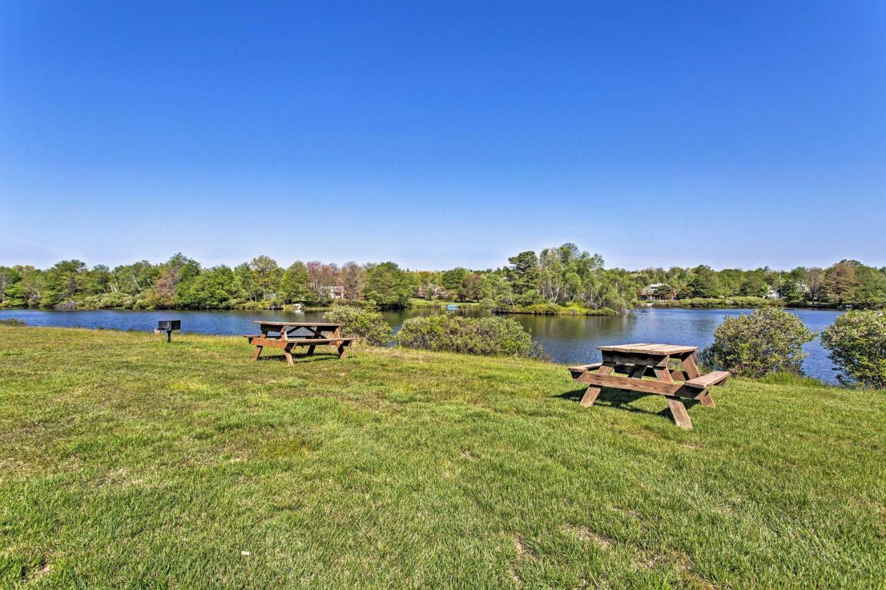 Peaceful Poconos Home With Lake And Pool Access! Long Pond Екстер'єр фото